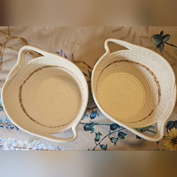 Woven Cream and Tan 2 Small Storage Baskets NWOT - Picture 4 of 6